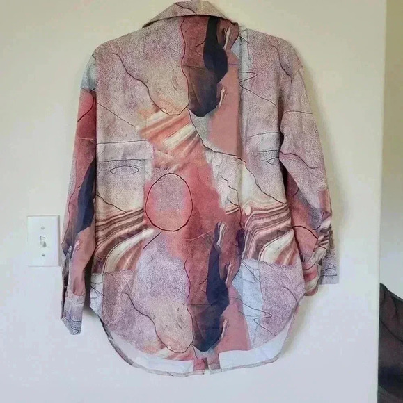 SHEIN Pink artsy pattern button-down small long-sleeved - Picture 2 of 3